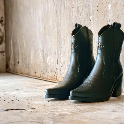 Botin Lusitano Total Black